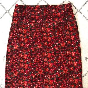 Lularoe Cassie includes shirt